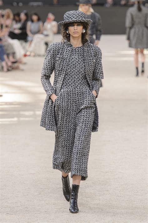 chanel collezione inverno 2018|Chanel collezione Haute Couture Autunno/Inverno 2018.